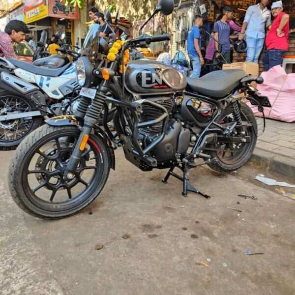 Premium stainless steel bull crash guard with four quad sliders for Royal Enfield Hunter 350 (Black)